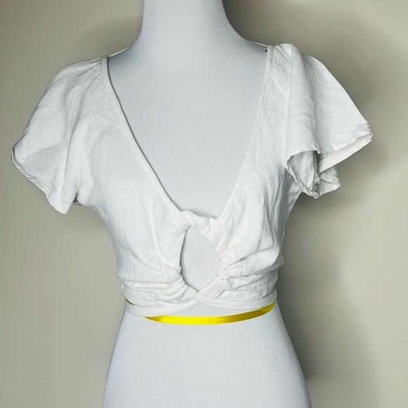 Ajaie Alaie White Linen Wrap Crop Top - Picture 1 of 6